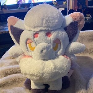 Comfy Friends Plush - Hisuin Zorua - NWT - Pokemon Center